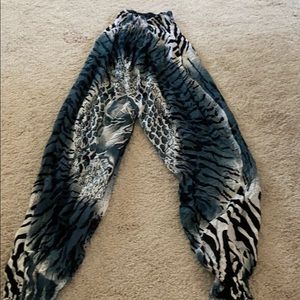FLOWY PANTS